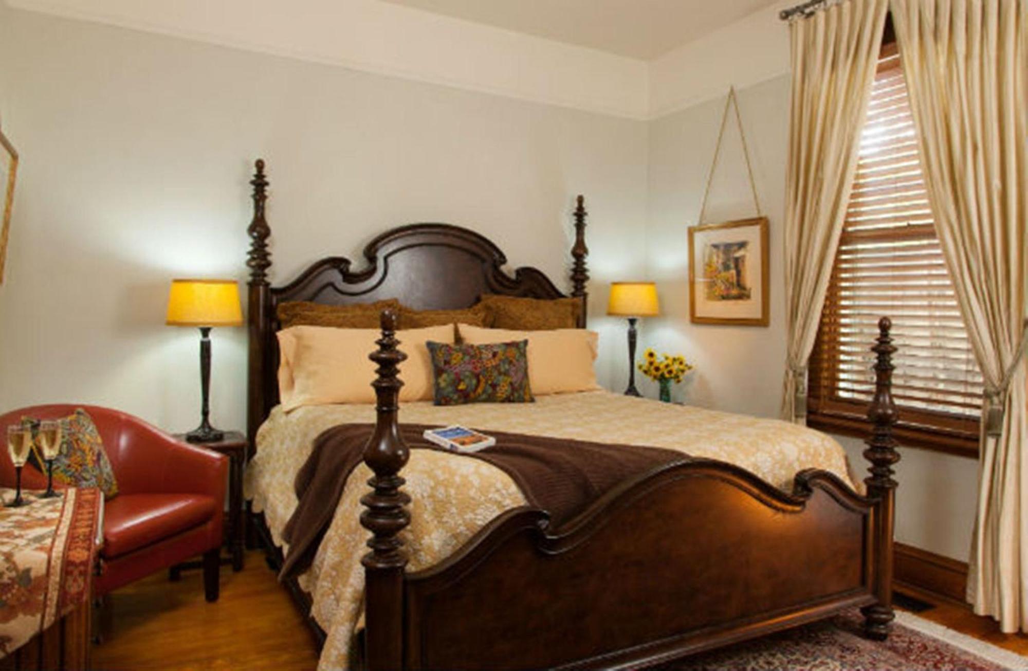 Four Kachinas B&B Inn ซานตาเฟ ภายนอก รูปภาพ